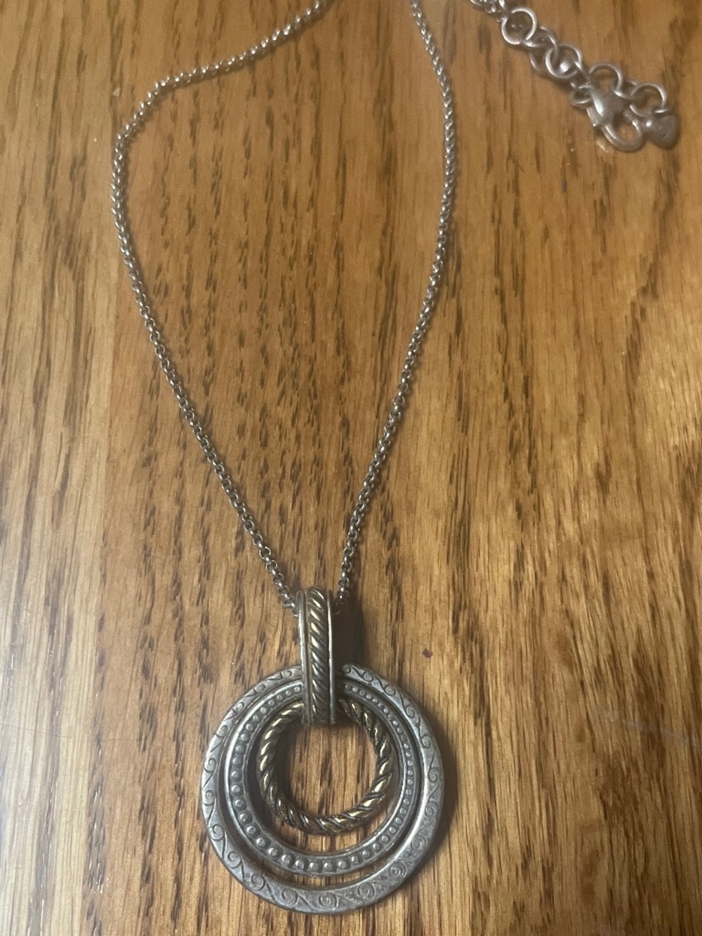 Silver and Gold mix circle design
